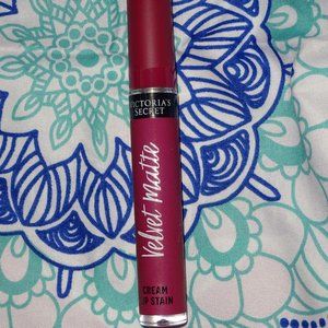 NEW Victorias Secret Velvet Matte Cream Lip Stain